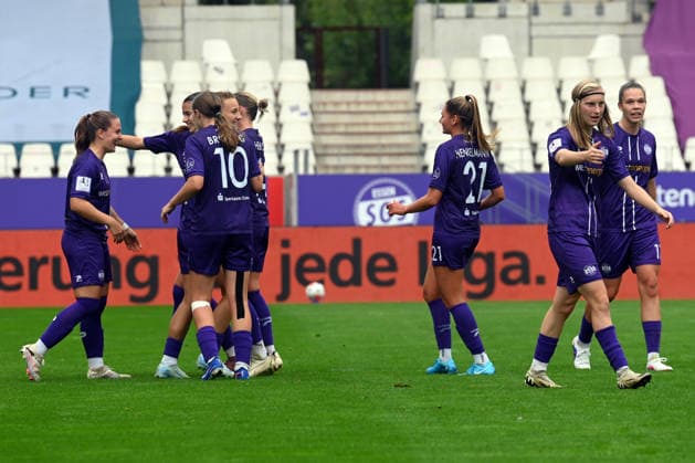 Torjubel der SGS Essen 2. Bundesliga Frauen SGS Essen Borussia Mönchengladbach 30.08.2026 Torjubel der SGS Essen, 2. Bundesliga der Frauen, 04. Spieltag, SGS Essen gegen Borussia Mönchengladbach am 30 August 2026 im Stadion an der Hafenstraße, Essen. *** SGS Essen Celebrates a Goal – Women’s 2. Bundesliga: SGS Essen vs. Borussia Mönchengladbach, August 30, 2026. SGS Essen celebrates a goal, Women’s 2. Bundesliga, Matchday 4, SGS Essen vs. Borussia Mönchengladbach on August 30, 2026, at the Stadion an der Hafenstraße in Essen