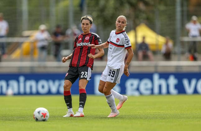 GER, Frankfurt, Eintracht Frankfurt vs 1. FC Nürnberg, Google Pixel Frauen Bundesliga, Fussball, DFB, Spielzeit 2026 2027, Stadion am Brentanobad, 2. Spieltag im Bild v.l.: Sara Doorsoun (Eintracht Frankfurt Frauen 23), Louna Lapassouse (FC Nürnberg Frauen 99) DFB DFL REGULATIONS PROHIBIT ANY USE OF PHOTOGRAPHS AS IMAGE SEQUENCES AND OR QUASI-VIDEO, 30.08.2026 *** GER, Frankfurt, Eintracht Frankfurt vs. 1. FC Nürnberg, Google Pixel Women s Bundesliga, Soccer, DFB, 2026–2027 Season, Stadion am Brentanobad, Matchday 2 in pictures (from left): Sara Doorsoun, Eintracht Frankfurt Women 23, Louna Lapassouse, FC Nürnberg Women ’99. DFB and DFL regulations prohibit any use of photographs as image sequences and or quasi-video. August 30, 2026 Copyright: HMBxMedia HendrikxHamelau