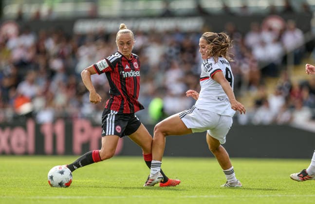 GER, Frankfurt, Eintracht Frankfurt vs 1. FC Nürnberg, Google Pixel Frauen Bundesliga, Fussball, DFB, Spielzeit 2026 2027, Stadion am Brentanobad, 2. Spieltag im Bild v.l.: Hanna Bennison (Eintracht Frankfurt Frauen 8), Laura Miller (FC Nürnberg Frauen 9), Zweikampf DFB DFL REGULATIONS PROHIBIT ANY USE OF PHOTOGRAPHS AS IMAGE SEQUENCES AND OR QUASI-VIDEO, 30.08.2026 *** GER, Frankfurt, Eintracht Frankfurt vs. 1. FC Nürnberg, Google Pixel Women s Bundesliga, Soccer, DFB, 2026–2027 Season, Stadion am Brentanobad, Matchday 2 in pictures (from left): Hanna Bennison, Eintracht Frankfurt Women s Team No. 8, Laura Miller, FC Nürnberg Women 9, tackle. DFB and DFL regulations prohibit any use of photographs as image sequences and or quasi-video. August 30, 2026 Copyright: HMBxMedia HendrikxHamelau