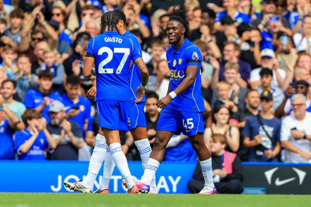 Chelsea FC v Brighton & Hove Albion - Premier League 2026 27 Malo Gusto of Chelsea and Romeo Lavia of Chelsea celebrate 1st goal during the Premier League 2026 27 match between Chelsea FC and Brighton & Hove Albion at Stamford Bridge on August 30, 2026 in London, England. WARNING! This Photograph May Only Be Used For Newspaper And Or Magazine Editorial Purposes. May Not Be Used For Publications Involving 1 player, 1 Club Or 1 Competition Without Written Authorisation From Football DataCo Ltd. For Any Queries, Please Contact Football DataCo Ltd on +44 (0) 207 864 9121 London Stamford Bridge England United Kingdom Copyright: xAllstarxPicturexLibraryxLtdx