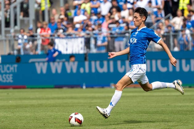 2. Bundesliga: SV Darmstadt 98 vs Hannover 96, Merck-Stadion am Böllenfalltor, 30.08.2026 Am Ball Hiroki Akiyama (SV Darmstadt 98, 16) 2. Bundesliga: SV Darmstadt 98 vs Hannover 96, Merck-Stadion am Böllenfalltor, 30.08.2026 DFB DFL REGULATIONS PROHIBIT ANY USE OF PHOTOGRAPHS AS IMAGE SEQUENCES AND OR QUASI-VIDEO. *** 2. Bundesliga: SV Darmstadt 98 vs. Hannover 96, Merck Stadium at Böllenfalltor, August 30, 2026. Hiroki Akiyama of SV Darmstadt 98 in action, 16. 2. Bundesliga: SV Darmstadt 98 vs. Hannover 96, Merck Stadium at Böllenfalltor, August 30, 2026 DFB and DFL regulations prohibit any use of photographs as image sequences and or quasi-video. Copyright: xBEAUTIFULxSPORTS Hillx