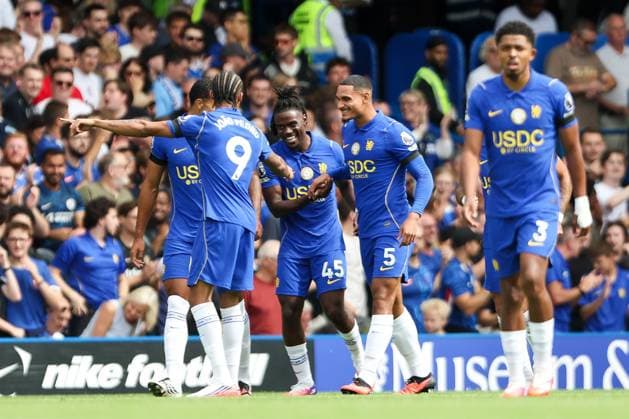 Romeo Lavia of Chelsea celebrates scoring his team s first goal with teammates Chelsea v Brighton and Hove Albion, Premier League, Football, Stamford Bridge, London, UK, 30 08 2026, England - 30 Aug 2026London Stamford Bridge England United Kingdom EDITORIAL USE ONLY No use with unauthorised audio, video, data, fixture lists, club league logos or live services. Online in-match use limited to 120 images, no video emulation. No use in betting, games or single club league player publications.  Copyright: xHanc WiredxPhotos Shutterstockx 17125813k