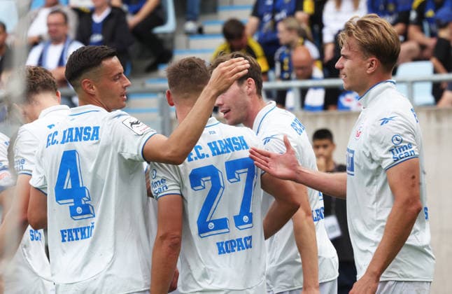 1.FC Saarbrücken.,FC Hansa Rostock Saarbrücken , 30.08.2026 Fußball 3.Liga 1.FC Saarbrücken.,FC Hansa Rostock FC Hansa Rostock jubelt nach dem 1-4 Saarbrücken Ludwigsparkstadion Saarland Deutschland