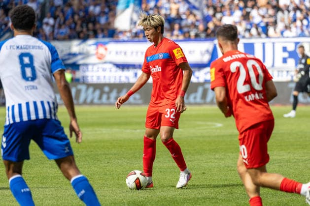 Deutschland: 2.Bundesliga, Saison 2026 2027, 30.08.2026, 3. Spieltag, 1.FC Magdeburg vs Holstein Kiel, Avnet Arena : Hiroki Sekine (Holstein Kiel, 32) am Ball *** Germany 2. Bundesliga, 2026–2027 Season, August 30, 2026, Matchday 3, 1. FC Magdeburg vs. Holstein Kiel, Avnet Arena, Hiroki Sekine (Holstein Kiel), 32 touches Copyright: xMichellexLukax