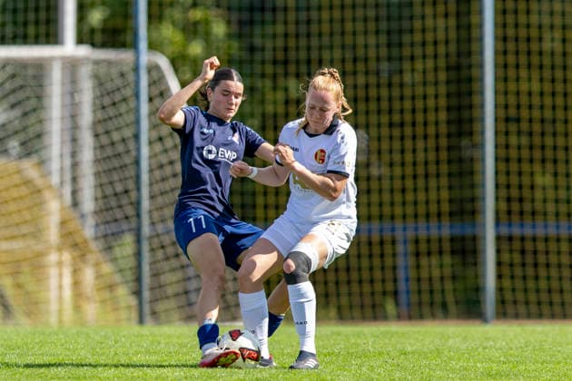 Regionalliga Nordost Frauen: 1. FFC Turbine Potsdam II vs. 1. FFV Erfurt; Potsdam; 30.08.2026 Helene Duwe ( 11; 1. FFC Turbine Potsdam II) gegen Pia Huck ( 21; 1. FFV Erfurt) Regionalliga Nordost Frauen: 1. FFC Turbine Potsdam II vs. 1. FFV Erfurt; Sportforum Potsdam Waldstadt Schlaatz; 30.08.2026 Copyright: xBEAUTIFULxSPORTS Duehringx