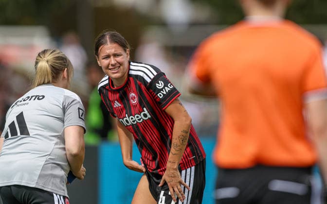 GER, Frankfurt, Eintracht Frankfurt vs 1. FC Nürnberg, Google Pixel Frauen Bundesliga, Fussball, DFB, Spielzeit 2026 2027, Stadion am Brentanobad, 2. Spieltag im Bild: Verletzung, Schmerzen, Frust, Emotionen Larissa Mühlhaus (Eintracht Frankfurt Frauen 47) hat sich verletzt und kann nicht weiterspielen DFB DFL REGULATIONS PROHIBIT ANY USE OF PHOTOGRAPHS AS IMAGE SEQUENCES AND OR QUASI-VIDEO, 30.08.2026 *** GER, Frankfurt, Eintracht Frankfurt vs. 1 FC Nürnberg, Google Pixel Women s Bundesliga, Soccer, DFB, 2026–2027 Season, Stadion am Brentanobad, Matchday 2 in Pictures: Injury, Pain, Frustration, Emotions: Larissa Mühlhaus (Eintracht Frankfurt Women, 47) has been injured and cannot continue playing. DFB DFL REGULATIONS PROHIBIT ANY USE OF PHOTOGRAPHS AS IMAGE SEQUENCES AND OR QUASI-VIDEO, August 30, 2026 Copyright: HMBxMedia HendrikxHamelau