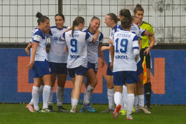 30.08.2026, Hänsch-Arena, Meppen, GER, 2. Bundesliga, Frauen: SV Meppen vs Eintracht Frankfurt II, Jubel nach Tortreffer von Lana Hubbeling (SV Meppen 18) DFL REGULATIONS PROHIBIT ANY USE OF PHOTOGRAPHS AS IMAGE SEQUENCES AND OR QUASI-VIDEO. Meppen Niedersachsen Hänsch-Arena