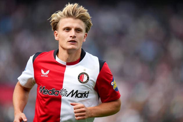 Eredivisie: Feyenoord Rotterdam v ADO Den Haag Rotterdam - Sem Steijn of Feyenoord Rotterdam warms up on the sidelines during the fourth competition round of the 2026 2027 Eredivisie season. The match is set between Feyenoord Rotterdam and ADO Den Haag at De Kuip on 30 August 2026 in Rotterdam, The Netherlands. (Hero Images Yannick Verhoeven) Copyright: xYannickxVerhoevenx