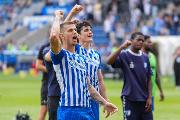 30.08.2026, xydrx, Fußball, 2. Fußball Bundesliga, 1.FC Magdeburg - Holstein Kiel, Saison 2026 2027, Avnet Arena: Mateusz Zukowski (1.FC Magdeburg, 22) bejubelt den Sieg DFB regulations prohibit any use of photographs as image sequences and or quasi-video. *** August 30, 2026, xydrx, soccer, 2. Bundesliga, 1. FC Magdeburg vs. Holstein Kiel, 2026–2027 season, Avnet Arena: Mateusz Zukowski of 1 FC Magdeburg, 22, celebrates the victory. DFB regulations prohibit any use of photographs as image sequences and or quasi-video. Copyright: HMBxMedia YannisxDreimann