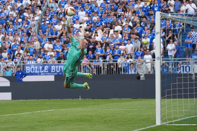 Torwart Leo Weinkauf (Hannover 96) - 30.08.2026 2. Bundesliga, Saison 26 27: SV Darmstadt 98 vs. Hannover 96, Stadion am Boellenfalltor, 3. Spieltag, emonline, emspor, *** Goalkeeper Leo Weinkauf, Hannover 96, August 30, 2026, 2. Bundesliga, Season 26–27, SV Darmstadt 98 vs. Hannover 96, Stadion am Boellenfalltor, Matchday 3, emonline, emspor,