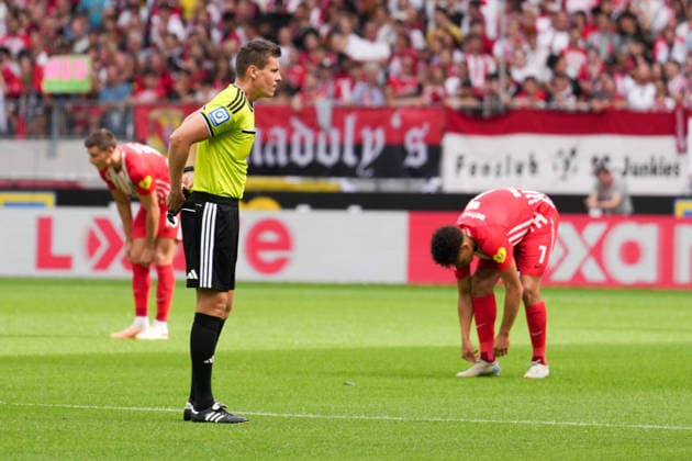 1. Bundesliga: SC Freiburg vs SV Werder Bremen, 30.08.2026 Daniel Siebert (Schiedsrichter) 1. Bundesliga: SC Freiburg vs SV Werder Bremen, Europa-Park-Stadion, 30.08.2026 DFB DFL REGULATIONS PROHIBIT ANY USE OF PHOTOGRAPHS AS IMAGE SEQUENCES AND OR QUASI-VIDEO. *** 1. Bundesliga: SC Freiburg vs. SV Werder Bremen, August 30, 2026; Daniel Siebert, Referee; 1. Bundesliga: SC Freiburg vs. SV Werder Bremen, Europa-Park Stadium, August 30, 2026 DFB DFL REGULATIONS PROHIBIT ANY USE OF PHOTOGRAPHS AS IMAGE SEQUENCES AND OR QUASI-VIDEO u009D Copyright: xBEAUTIFULxSPORTS Boscox