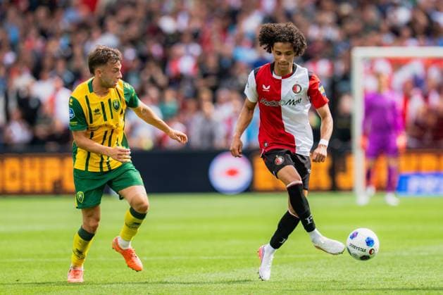 ROTTERDAM , 30-08-2026 , Stadium feijenoord De Kuip , season 2025 2026 , Dutch Eredivisie football , match between Feyenoord and ADO Den Haag , picture shows ADO Player Mylian Jimenez and Feyenoord player Gjivai Zechiel Feyenoord - ADO  x206245876x Copyright: