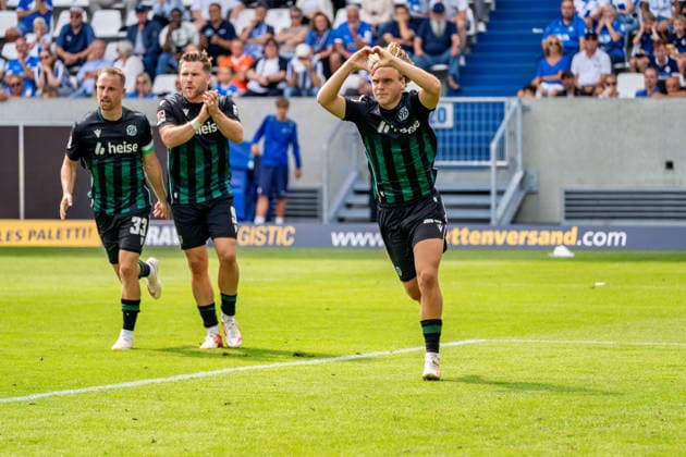 Jubel zum Tor zum 0:1 durch Lars Gindorf (Hannover 96, 25), GER, SV Darmstadt 98 vs. Hannover 96, Fussball, 2. Bundesliga, 3. Spieltag, Saison 2026 2027, 30.08.2026, DFL REGULATIONS PROHIBIT ANY USE OF PHOTOGRAPHS AS IMAGE SEQUENCES AND OR QUASI-VIDEO, GER, SV Darmstadt 98 vs. Hannover 96, Fussball, 2. Bundesliga, 3. Spieltag, Saison 2026 2027, 30.08.2026 Darmstadt *** Celebration following Lars Gindorf s goal to make it 0–1, Hannover 96, 25, GER, SV Darmstadt 98 vs. Hannover 96, soccer, 2. Bundesliga, Matchday 3, 2026–2027 season, August 30, 2026, DFL regulations prohibit any use of photographs as image sequences and or quasi-video, GER, SV Darmstadt 98 vs. Hannover 96, soccer, 2. Bundesliga, Matchday 3, 2026–2027 season, August 30, 2026, Darmstadt Copyright: xEibner-Pressefoto J-NxGroemlingx EP_JGG