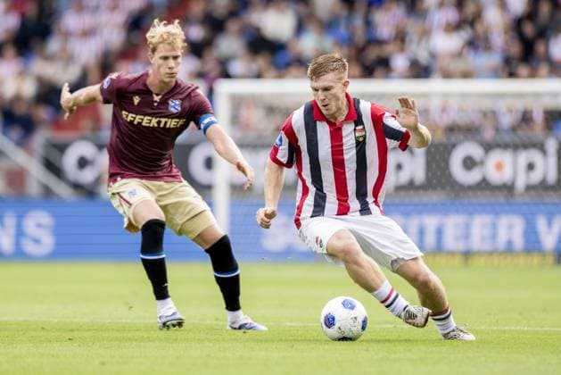TILBURG - Devin Haen of Willem II (r) controls the ball past Luuk Brouwers of SC Heerenveen during the Dutch Eredivisie match between Willem II and SC Heerenveen at the Koning Willem II Stadion on 30 August 2026 in Tilburg, the Netherlands. MORITZ MUELLER ANP 2026 27 Eredivisie xVIxANPxSportx xxANPxIVx 566597012 originalFilename: 566597012.jpg