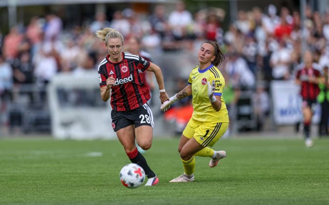 GER, Frankfurt, Eintracht Frankfurt vs 1. FC Nürnberg, Google Pixel Frauen Bundesliga, Fussball, DFB, Spielzeit 2026 2027, Stadion am Brentanobad, 2. Spieltag im Bild v.l.: Rebecka Blomqvist (Eintracht Frankfurt Frauen 28), umkurvt Lourdes Romero (FC Nürnberg Frauen 1), aber vergibt die große Chance auf das Tor und den Ausgleich und verfehlt das leere Tor DFB DFL REGULATIONS PROHIBIT ANY USE OF PHOTOGRAPHS AS IMAGE SEQUENCES AND OR QUASI-VIDEO, 30.08.2026 *** GER, Frankfurt, Eintracht Frankfurt vs. 1 FC Nürnberg, Google Pixel Women s Bundesliga, Soccer, DFB, 2026–2027 Season, Stadion am Brentanobad, Matchday 2 in pictures: from left, Rebecka Blomqvist (Eintracht Frankfurt Women, 28) dribbles past Lourdes Romero (FC Nürnberg Women, 1), but misses the big chance to score and tie the game, shooting wide of the empty net. DFB DFL REGULATIONS PROHIBIT ANY USE OF PHOTOGRAPHS AS IMAGE SEQUENCES AND OR QUASI-VIDEO, August 30, 2026 Copyright: HMBxMedia HendrikxHamelau