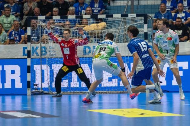 Dominik Kuzmanovic, Torwart, (SC Magdeburg 1), Elvar Orn Jonsson, Rueckraum, (SC Magdeburg 19), Miro Schluroff, Rueckraum, (VfL Gummersbach 15), VfL Gummersbach vs. SC Magdeburg, Opel Handball Bundesliga, Herren , 1. Spieltag, 30.08.2026 Gummersbach NRW Deutschland