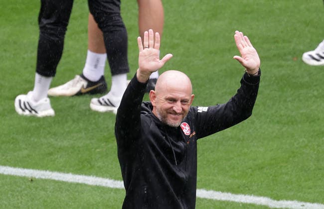 Trainer Torsten Lieberknecht (1.FC Kaiserslautern) feiert den Sieg Fussball, 2.Liga, Saison 2026-2027 Herren, FC St.Pauli gegen 1.FC kaiserslautern, 1-2 DFL REGULATIONS PROHIBIT ANY USE OF PHOTOGRAPHS AS IMAGE SEQUENCES AND OR QUASI-VIDEO. *** Coach Torsten Lieberknecht of 1. FC Kaiserslautern celebrates the victory. Soccer, 2nd Division, 2026–2027 season, Men’s, FC St. Pauli vs. 1. FC Kaiserslautern, 1–2. DFL regulations prohibit any use of photographs as image sequences and or quasi-video.