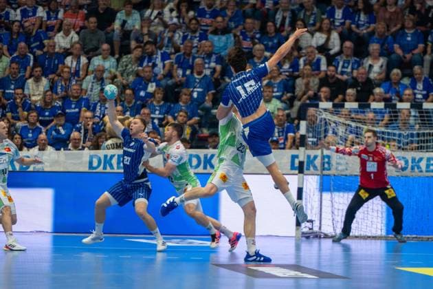 Miro Schluroff, Rueckraum, (VfL Gummersbach Kristjan HorÅ¾en, Kreislaeufer, (VfL Gummersbach 27), VfL Gummersbach vs. SC Magdeburg, Opel Handball Bundesliga, Herren , 1. Spieltag, 30.08.2026 Gummersbach NRW Deutschland