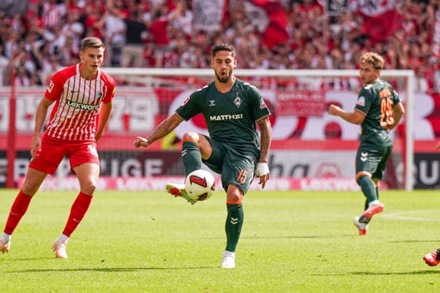 Deutschland: Fussball Bundesliga Saison 2026 - 2027, 1. Spieltag - SC Freiburg vs Werder Bremen - Europa Park Stadion (Freiburg): Ludovit Reis (Werder Bremen, 15) *** Germany Soccer Bundesliga 2026–2027 Season, Matchday 1: SC Freiburg vs. Werder Bremen at Europa-Park Stadium in Freiburg; Ludovit Reis (Werder Bremen), 15 Copyright: xJOERANxSTEINSIEKx