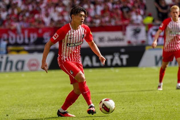 Deutschland: Fussball Bundesliga Saison 2026 - 2027, 1. Spieltag - SC Freiburg vs Werder Bremen - Europa Park Stadion (Freiburg): Yuito Suzuki (SC Freiburg, 14) *** Germany Soccer Bundesliga 2026–2027 Season, Matchday 1: SC Freiburg vs. Werder Bremen at Europa-Park Stadium in Freiburg; Yuito Suzuki (SC Freiburg), 14 Copyright: xJOERANxSTEINSIEKx