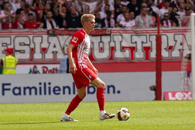 Deutschland: Fussball Bundesliga Saison 2026 - 2027, 1. Spieltag - SC Freiburg vs Werder Bremen - Europa Park Stadion (Freiburg): Matthias Ginter (SC Freiburg, 28) *** Germany Soccer Bundesliga 2026–2027 Season, Matchday 1: SC Freiburg vs. Werder Bremen, Europa-Park Stadium, Freiburg; Matthias Ginter, SC Freiburg, 28 Copyright: xJOERANxSTEINSIEKx