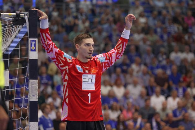 30.08.2026, xtgx, Handball Opel HBL, VfL Gummersbach - SC Magdeburg emspor, v.l. Dominik Kuzmanovic (Magdeburg, 1) Gummersbach