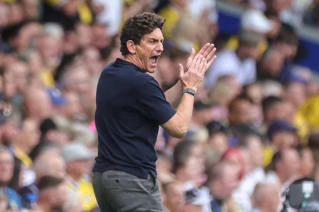 Leeds United v Brentford - Premier League Keith Andrews, manager of Brentford, reacts in the technical area during the Premier League match between Leeds United and Brentford at Elland Road in Leeds, United Kingdom, on August 30, 2026. Leeds West Yorkshire United Kingdom  Copyright: xNewsxImagesx originalFilename:cosgrove-premierl260830_np0g2.jpg