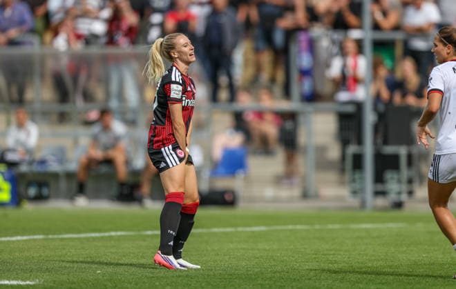 GER, Frankfurt, Eintracht Frankfurt vs 1. FC Nürnberg, Google Pixel Frauen Bundesliga, Fussball, DFB, Spielzeit 2026 2027, Stadion am Brentanobad, 2. Spieltag im Bild: Enttäuschung und Frust nach dem Unentschieden, Emotion bei Rebecka Blomqvist (Eintracht Frankfurt Frauen 28) DFB DFL REGULATIONS PROHIBIT ANY USE OF PHOTOGRAPHS AS IMAGE SEQUENCES AND OR QUASI-VIDEO, 30.08.2026 *** GER, Frankfurt, Eintracht Frankfurt vs. 1. FC Nürnberg, Google Pixel Women s Bundesliga, Soccer, DFB, 2026–2027 Season, Stadion am Brentanobad, Matchday 2 in Pictures: Disappointment and frustration after the draw, Emotion from Rebecka Blomqvist, Eintracht Frankfurt Women 28. DFB and DFL regulations prohibit any use of photographs as image sequences and or quasi-video. August 30, 2026 Copyright: HMBxMedia HendrikxHamelau