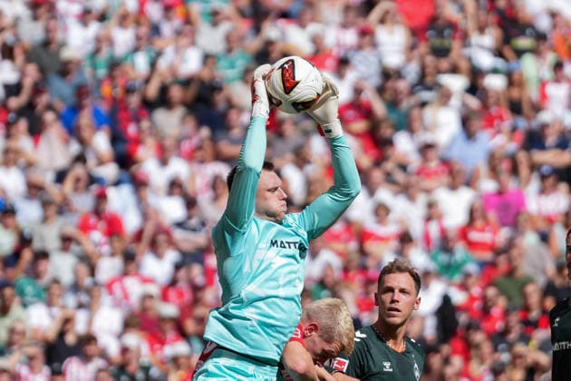 Karl Hein (SV Werder Bremen, 01) am Ball , Deutschland, Fussball, 1. Bundesliga, 1.Spieltag, 2026 2027, SC Freiburg vs. SV Werder Bremen, 30.08.2026, Europa-Park Stadion, Freiburg Freiburg Europa-Park Stadion Baden-Württemberg Deutschland *** Karl Hein, SV Werder Bremen, 01 on the Ball, Germany, Soccer, Bundesliga 1, Matchday 1, 2026–2027, SC Freiburg vs. SV Werder Bremen, August 30, 2026, Europa-Park Stadium, Freiburg, Freiburg, Europa-Park Stadium, Baden-Württemberg, Germany Copyright: xArnexAmbergx