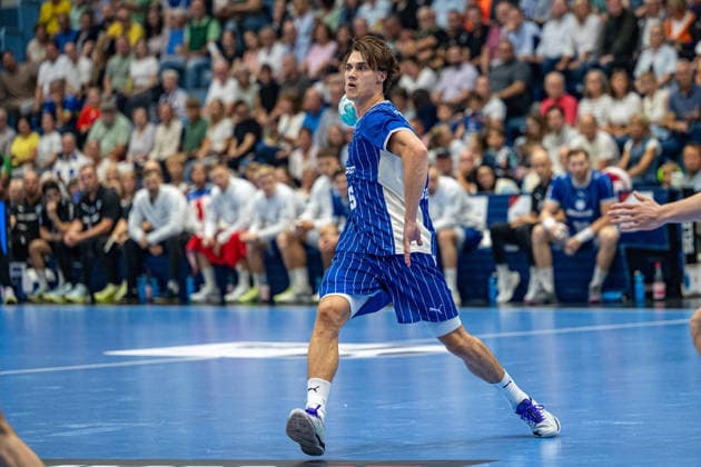Opel Handball Bundesliga, VfL Gummersbach - SC Magdeburg, 30.08.2026 Miro Schluroff (VfL Gummersbach 15), ; Opel Handball Bundesliga, VfL Gummersbach - SC Magdeburg, 30.08.2026 Copyright: xBEAUTIFULxSPORTS Erlhofx