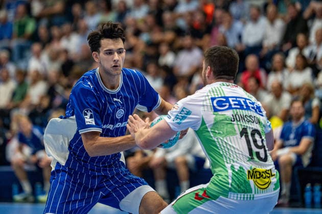 Opel Handball Bundesliga, VfL Gummersbach - SC Magdeburg, 30.08.2026 Nikola RoganoviÄ‡ (VfL Gummersbach 23), Elvar Örn Jonsson (SC Magdeburg 19), ; Opel Handball Bundesliga, VfL Gummersbach - SC Magdeburg, 30.08.2026 Copyright: xBEAUTIFULxSPORTS Erlhofx