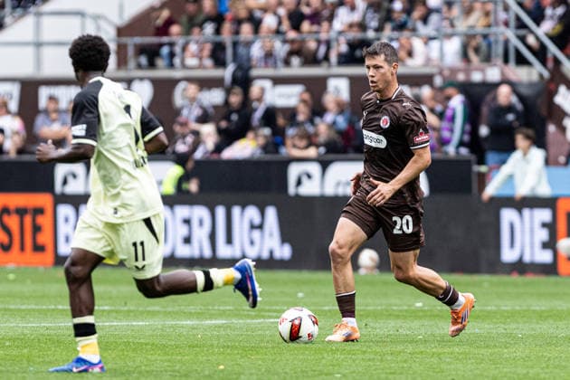 2. Fußball Bundesliga: FC St. Pauli - 1. FC Kaiserslautern; 30.08.2026 Mathias Rasmussen (FC St. Pauli, 20) 2. Fußball Bundesliga 3.Spieltag: FC St. Pauli - 1. FC Kaiserslautern; Millerntor-Stadion, Hamburg, St. Pauli; 30.08.2026 DFL regulations prohibit any use of photographs as image sequences and or quasi video. *** German Bundesliga: FC St. Pauli 1, FC Kaiserslautern 30, August 2026 Mathias Rasmussen, FC St. Pauli, 20 German Bundesliga, Matchday 3: FC St. Pauli 1, FC Kaiserslautern Millerntor Stadium, Hamburg, St. Pauli, August 30, 2026 DFL regulations prohibit any use of photographs as image sequences and or quasi-video Copyright: xBEAUTIFULxSPORTS Buriakovx