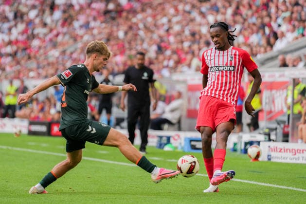 1. Bundesliga: SC Freiburg vs SV Werder Bremen, 30.08.2026 Zweikampf zwischen Mick Schmetgens (SV Werder Bremen, 33) und Jordy Makengo (SC Freiburg, 33) 1. Bundesliga: SC Freiburg vs SV Werder Bremen, Europa-Park-Stadion, 30.08.2026 DFB DFL REGULATIONS PROHIBIT ANY USE OF PHOTOGRAPHS AS IMAGE SEQUENCES AND OR QUASI-VIDEO. *** 1 Bundesliga: SC Freiburg vs. SV Werder Bremen, August 30, 2026. A tackle between Mick Schmetgen of SV Werder Bremen (33) and Jordy Makengo of SC Freiburg (33). 1 Bundesliga: SC Freiburg vs. SV Werder Bremen, Europa-Park Stadium, August 30, 2026 DFB and DFL regulations prohibit any use of photographs as image sequences and or quasi-video. Copyright: xBEAUTIFULxSPORTS Boscox