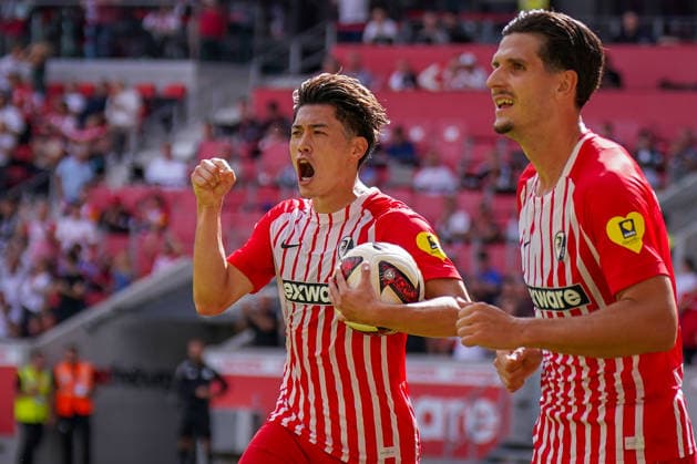 Deutschland: Fussball Bundesliga Saison 2026 - 2027, 1. Spieltag - SC Freiburg vs Werder Bremen - Europa Park Stadion (Freiburg): Tor und Torjubel zum 1:0 durch Yuito Suzuki (SC Freiburg, 14) Freude, Emotionen, Jubel, Mimik, Gesichtsausdruck, Emotion Igor Matanovic (SC Freiburg, 31) *** Germany Soccer Bundesliga 2026–2027 Season, Matchday 1: SC Freiburg vs. Werder Bremen at Europa-Park Stadium in Freiburg; Goal and celebration of the 1–0 score by Yuito Suzuki (SC Freiburg), 14; Joy, emotions, celebration, facial expressions, Igor Matanovic (SC Freiburg), 31 Copyright: xJOERANxSTEINSIEKx