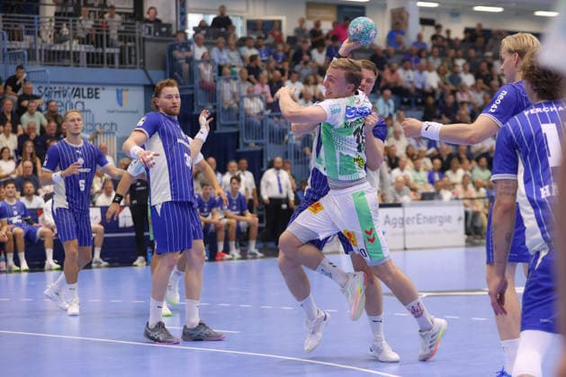 30.08.2026, xtgx, Handball Opel HBL, VfL Gummersbach - SC Magdeburg emspor, v.l. Gisli Thorgeir Kristjansson (Magdeburg, 10) wirft Tor, Torschuetze, erzielt Tor, Treffer, scores the goal Gummersbach