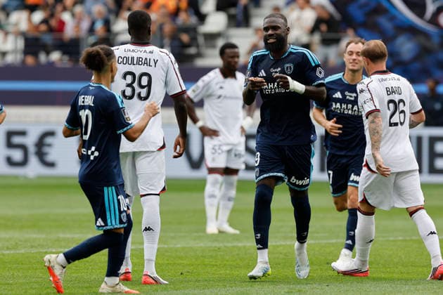 August 30, 2026, Paris, Paris, France: Lassine SINAYOKO of PARIS FC celebrates during League 1 McDonald s, Day 02 match between PFC and OGC NICE at Jean-Bouin stadium - on August 30 2026. Paris - France Paris France - ZUMAb253 20260830_zsp_b253_010 Copyright: xLoicxBaratouxx