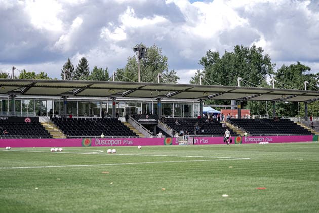 Deutschland: Fussball Saison 2026 2027 , Google Pixel Frauen-Bundesliga , 2. Spieltag , Eintracht Frankfurt Frauen vs. 1. FC Nürnberg Frauen - Stadion am Brentanobad (Frankfurt am Main) : Stadion, Tribüne, Spielstätte Frankfurt am Main Stadion am Brentanobad Deutschland Germany *** Germany Soccer Season 2026–2027, Google Pixel Women s Bundesliga, Matchday 2, Eintracht Frankfurt Women vs. 1. FC Nürnberg Women, Stadion am Brentanobad, Frankfurt am Main, Stadium, Grandstand, Venue, Frankfurt am Main, Stadion am Brentanobad, Germany Copyright: xBennetxLongx