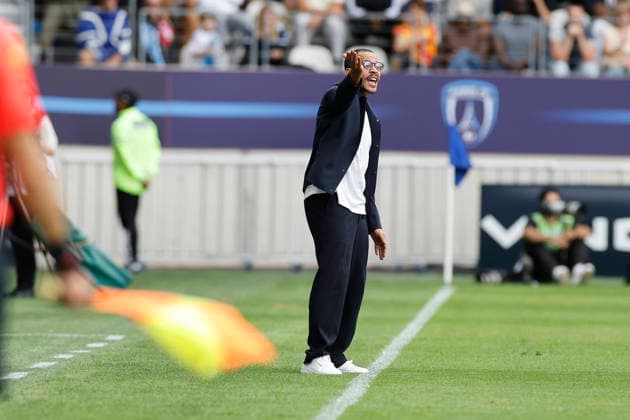 August 30, 2026, Paris, Paris, France: Liam ROSENIOR head coach of PARIS FC in action during League 1 McDonald s, Day 02 match between PFC and OGC NICE at Jean-Bouin stadium - on August 30 2026. Paris - France Soccer 2026, League 1 McDonaldÃ¢â‚¬â ¢S PFC Vs OGC NICE  - ZUMAb253 20260830_zsp_b253_011 Copyright: xLoicxBaratouxx