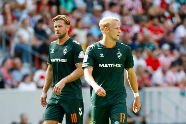Niclas Füllkrug, Fullkrug (SV Werder Bremen, 10) und Marco Grüll, Grull (SV Werder Bremen, 17) , Deutschland, Fussball, 1. Bundesliga, 1.Spieltag, 2026 2027, SC Freiburg vs. SV Werder Bremen, 30.08.2026, Freiburg im Breisgau Europa-Park Stadion Deutschland *** Niclas Füllkrug, Fullkrug SV Werder Bremen, 10, and Marco Grüll, Grull SV Werder Bremen, 17, Germany, soccer, Bundesliga 1, Matchday 1, 2026–2027, SC Freiburg vs. SV Werder Bremen, August 30, 2026, Freiburg im Breisgau, Europa-Park Stadium, Germany Copyright: xGrantxHubbsx