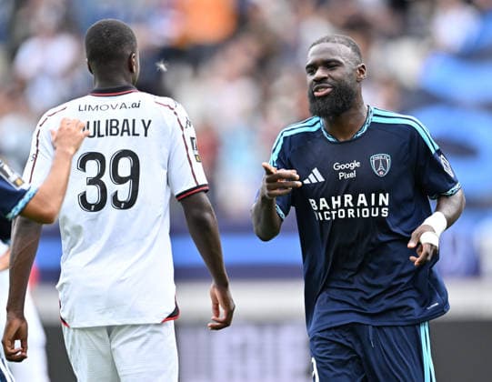 Paris FC v Nice - French Ligue 1 PARIS, FRANCE - AUGUST 30: Lassine Sinayoko (R) of Paris FC celebrates after scoring during the French L1 football match between Paris FC and OGC Nice at Stade Jean-Bouin in Paris, France on August 30, 2026. Mustafa Yalcin Anadolu Paris France. Editorial use only. Please get in touch for any other usage.  Copyright: x2026xAnadoluxMustafaxYalcinx