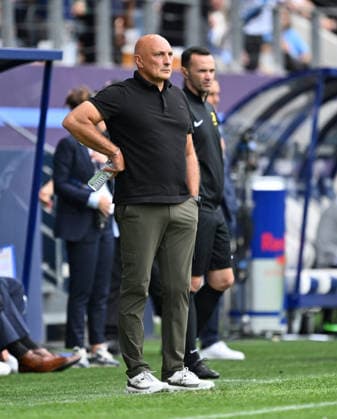Paris FC v Nice - French Ligue 1 PARIS, FRANCE - AUGUST 30: Olivier Pantaloni, head coach of Nice reacts during the French L1 football match between Paris FC and OGC Nice at Stade Jean-Bouin in Paris, France on August 30, 2026. Mustafa Yalcin Anadolu Paris France. Editorial use only. Please get in touch for any other usage.  Copyright: x2026xAnadoluxMustafaxYalcinx