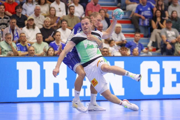 30.08.2026, xtgx, Handball Opel HBL, VfL Gummersbach - SC Magdeburg emspor, v.l. Omar Ingi Magnusson (Magdeburg, 14) wirft Tor, Torschuetze, erzielt Tor, Treffer, scores the goal Gummersbach