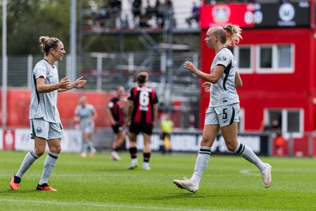 GOOGLE PIXEL Frauen-Bundesliga, Bayer 04 Leverkusen - VfL Wolfsburg; 30.08.2026 Jubel zum 0:1 durch Ella Peddemors (VfL Wolfsburg, 5), Tor, Torjubel GOOGLE PIXEL Frauen-Bundesliga, Bayer 04 Leverkusen - VfL Wolfsburg, Leverkusen, Ulrich-Haberland-Stadion am 30.08.2026 DFB REGULATIONS PROHIBIT ANY USE OF PHOTOGRAPHS AS IMAGE SEQUENCES AND OR QUASI-VIDEO. *** GOOGLE PIXEL Women s Bundesliga, Bayer 04 Leverkusen vs. VfL Wolfsburg, August 30, 2026—Celebration after Ella Peddemor s 0–1 goal for VfL Wolfsburg, 5, goal, goal celebration GOOGLE PIXEL Women’s Bundesliga, Bayer 04 Leverkusen vs. VfL Wolfsburg, Leverkusen, Ulrich Haberland Stadium on August 30, 2026. DFB regulations prohibit any use of photographs as image sequences and or quasi-video. Copyright: xBEAUTIFULxSPORTS Wunderlx