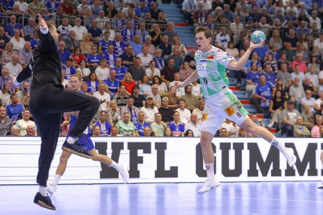 30.08.2026, xtgx, Handball Opel HBL, VfL Gummersbach - SC Magdeburg emspor, v.l. Oskar Vind Rasmussen (Magdeburg, 9) wirft Tor, Torschuetze, erzielt Tor, Treffer, scores the goal Gummersbach