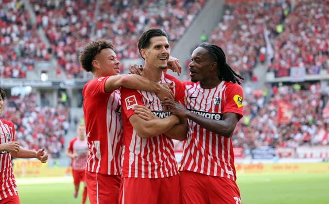 30.08.26 SC Freiburg - SV Werder Bremen Deutschland, Freiburg, 30.08.2026, Fussball, Bundesliga, Saison 2026 2027, SC Freiburg - SV Werder Bremen: Igor Matanovic (SC Freiburg); Jubel Tor 2:0 Matanovic. *** August 30, 2026 SC Freiburg vs. SV Werder Bremen Germany, Freiburg, August 30, 2026, Soccer, Bundesliga, 2026–2027 Season, SC Freiburg vs. SV Werder Bremen Igor Matanovic SC Freiburg Celebrates Goal 2–0 Matanovic