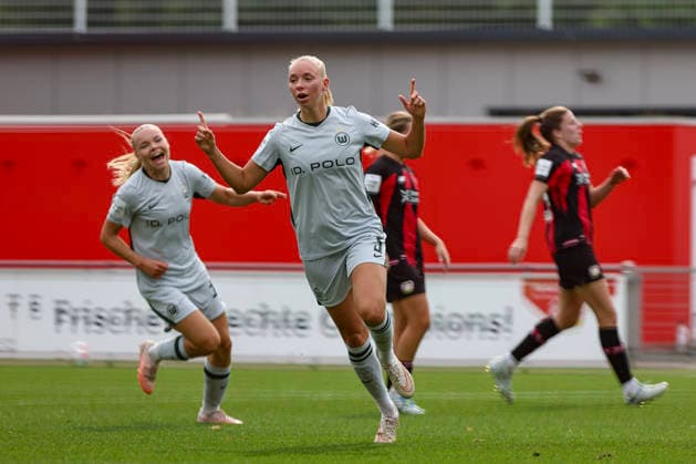 30.08.2026, GER, Fussball, Frauen, Google-Pixel Frauen- Bundesliga , Saison 2026 2027, Bayer 04 Leverkusen - VfL Wolfsburg Edda Peddemors (Wolfsburg) Torjubel, jubelt nach ihrem Treffer zum 0:1 Leverkusen Ulrich-Haberland-Stadion Nordrhein-Westfalen Deutschland *** August 30, 2026, GER, Soccer, Women s, Google Pixel Women s Bundesliga, 2026–2027 season, Bayer 04 Leverkusen vs. VfL Wolfsburg, Edda Peddemors of Wolfsburg celebrates her goal, making the score 0–1, at Ulrich Haberland Stadium in North Rhine-Westphalia, Germany Copyright: xAdrianxSchlüterx