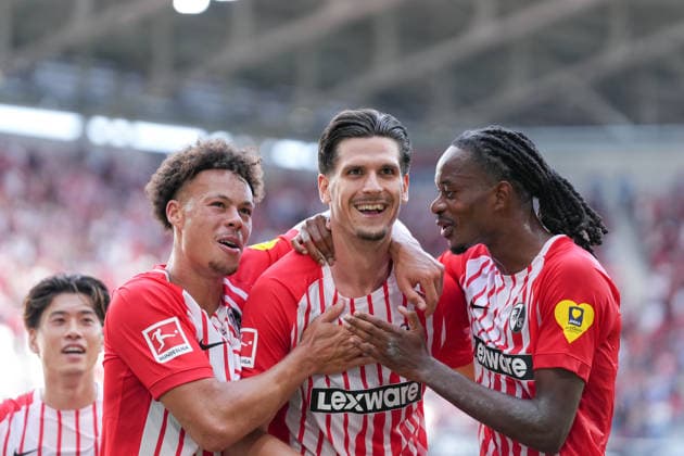 Derry Scherhant (SC Freiburg, 07), Igor Matanovic (SC Freiburg, 31), Jordy Makengo (SC Freiburg, 33) Torjubel, Emotionen, Torschuss, Abschluss, Torerfolg, Tor, Treffer , Deutschland, Fussball, 1. Bundesliga, 1.Spieltag, 2026 2027, SC Freiburg vs. SV Werder Bremen, 30.08.2026, Europa-Park Stadion, Freiburg Freiburg Europa-Park Stadion Baden-Württemberg Deutschland *** Derry Scherhant, SC Freiburg, 07; Igor Matanovic, SC Freiburg, 31; Jordy Makengo, SC Freiburg, 33; goal celebration, emotions, shot on goal, finish, goal scored, goal, hit, Germany, soccer, Bundesliga 1, Matchday 1, 2026–2027, SC Freiburg vs. SV Werder Bremen, August 30, 2026, Europa-Park Stadium, Freiburg, Freiburg, Europa-Park Stadium, Baden-Württemberg, Germany Copyright: xArnexAmbergx