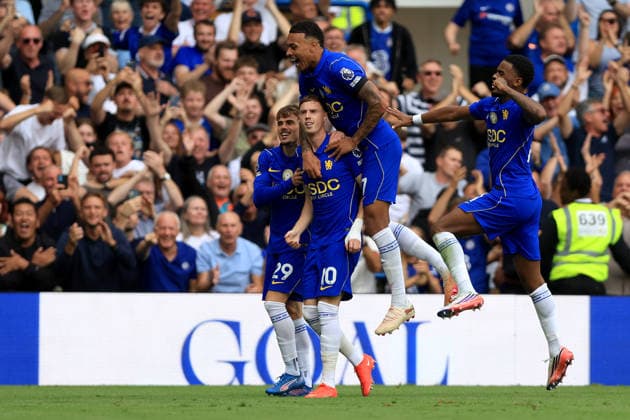 Chelsea FC v Brighton & Hove Albion - Premier League 2026 27 Pep Chavarria, Cole Palmer and Morgan Rogers of Chelsea celebrate 4th goal during the Premier League 2026 27 match between Chelsea FC and Brighton & Hove Albion at Stamford Bridge on August 30, 2026 in London, England. WARNING! This Photograph May Only Be Used For Newspaper And Or Magazine Editorial Purposes. May Not Be Used For Publications Involving 1 player, 1 Club Or 1 Competition Without Written Authorisation From Football DataCo Ltd. For Any Queries, Please Contact Football DataCo Ltd on +44 (0) 207 864 9121 London Stamford Bridge England United Kingdom Copyright: xAllstarxPicturexLibraryxLtdx