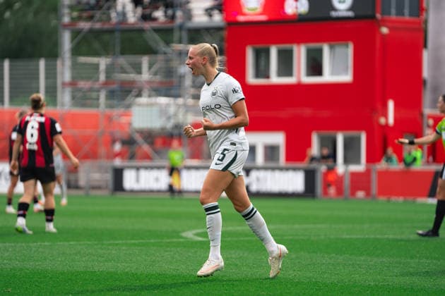 Leverkusen, Germany August 30th 2026: Ella Peddemors of VfL Wolfsburg scoring during the Google Pixel Frauen Bundesliga game between Bayer 04 Leverkusen and VfL Wolfsburg at Ulrich - Haberland Stadium in Leverkusen, Germany (Leonie Kiehl SPP)  Copyright: xLeoniexKiehlx xSPPx spp-en-LeKiSp-SPP26_Leonie_20032026-1-2