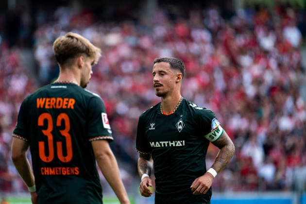 30.08.2026, GER, Fussball, Herren, 1. Bundesliga, Saison 2026 2027, 1. Spieltag, SC Freiburg vs. SV Werder Bremen Marco Friedl ( Werder Bremen, 32 ), Mick Schmetgens ( Werder Bremen, 33 ) DFB DFL regulations prohibit any use of photographs as image sequences and or quasi-video Freiburg Europapark Stadion Baden-Württemberg Deutschland *** August 30, 2026, Germany, Soccer, Men s, Bundesliga 1, 2026–2027 Season, Matchday 1, SC Freiburg vs. SV Werder Bremen Marco Friedl (Werder Bremen), 32, Mick Schmetgens (Werder Bremen), 33 DFB and DFL regulations prohibit any use of photographs as image sequences and or quasi-video Freiburg Europapark Stadium Baden-Württemberg Germany Copyright: xNordphoto Memmlerx